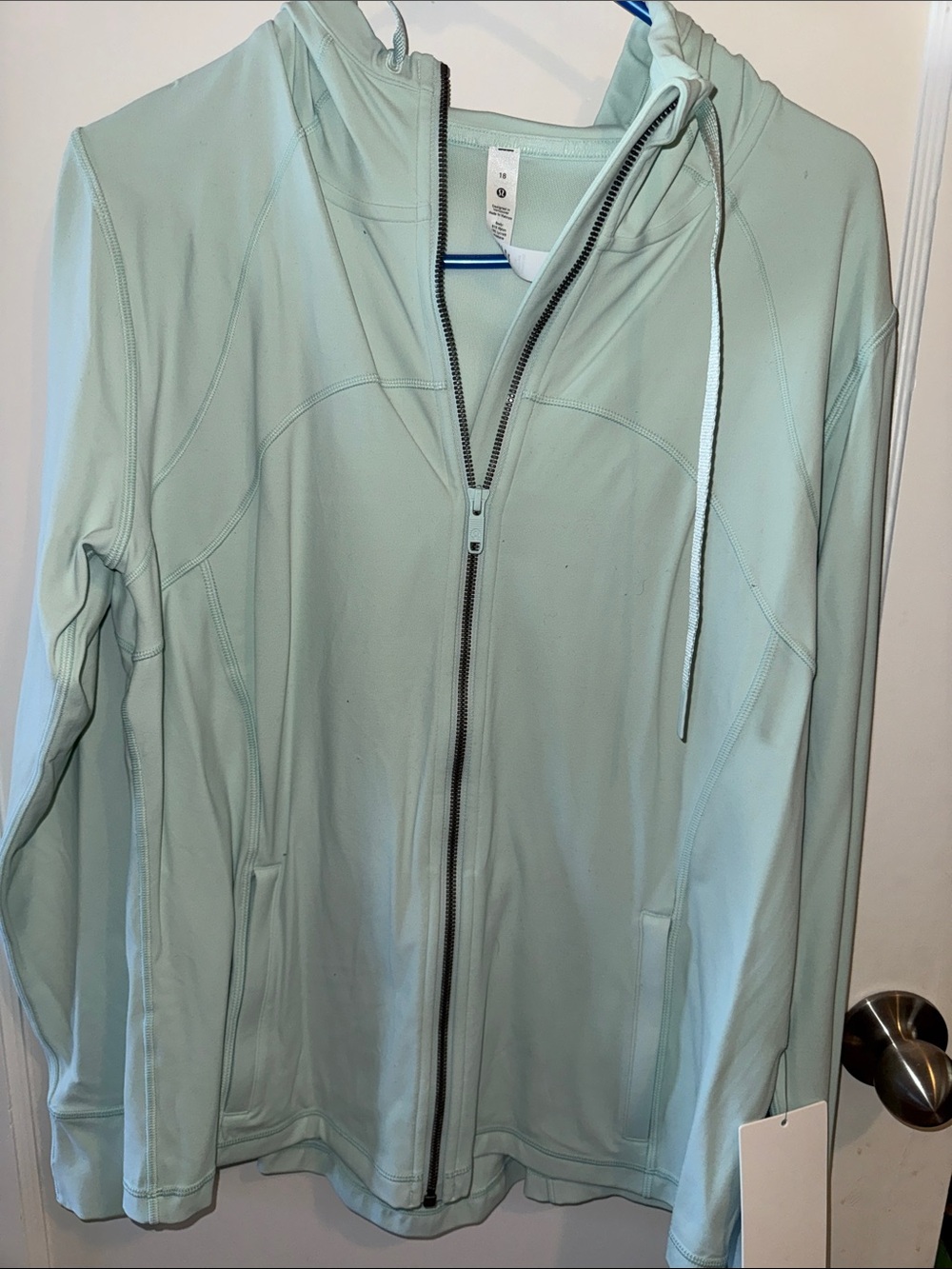 Lululemon hooded defined nulu jacket NWT